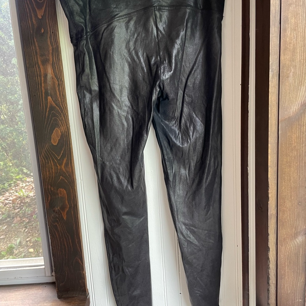 Womens Spanx faux leather leggings - Picture 2 of 4